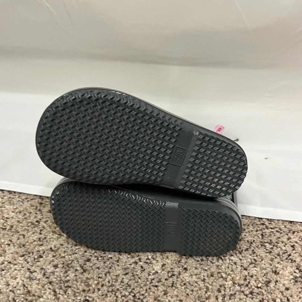 NEW KIDS RAIN BOOTS BLACK SIZE:7/8
